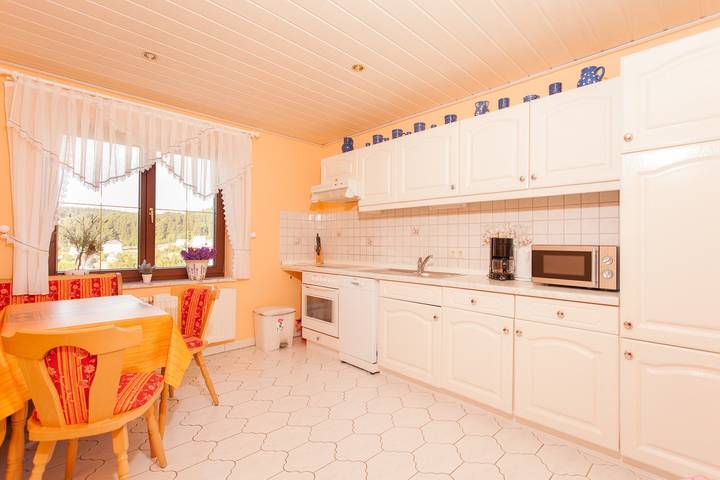 Ferienhaus für 11 Personen, mit Balkon in Marienberg - 4