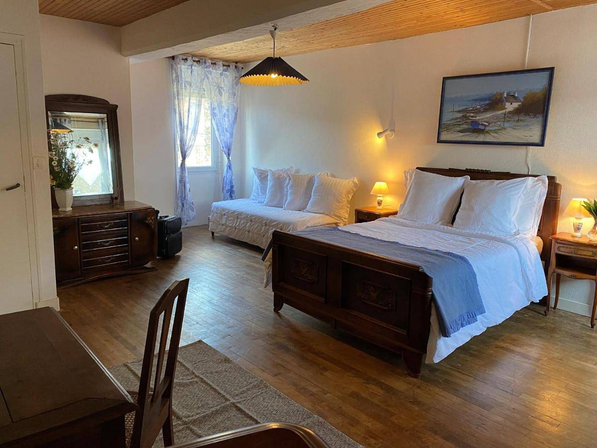 Holiday Home (6 Adults) in Ruffigné, Région de Châteaubriant