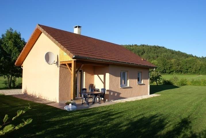 Cottage voor 4 personen, with Terras and Tuin as well as Uitzicht in Jura
