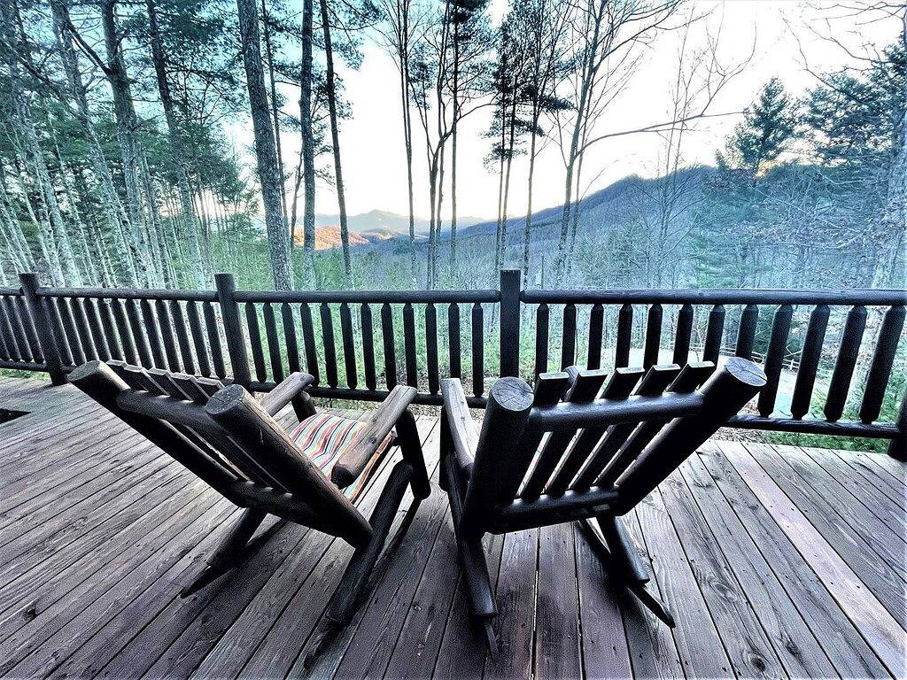 Tree Top Getaway - Tree Top Getaway close to Fontana Lake and Noc - Free Passes! in Almond (North Carolina), Fontana Lake