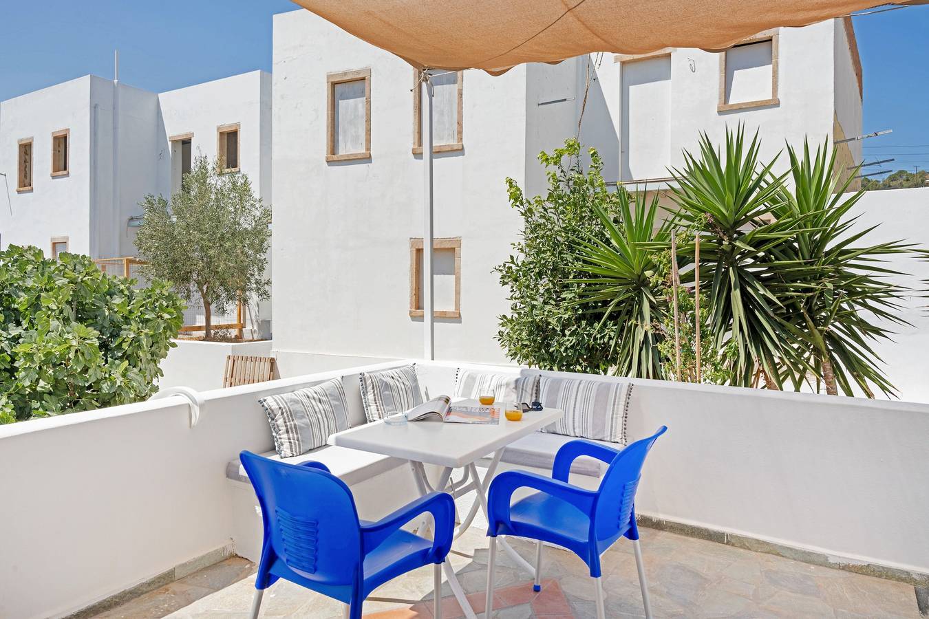Appartement dans l'hôtel "Pico Bello Patmos 14" avec vue sur la montagne, Wi-Fi et climatisation in Dodécanèse