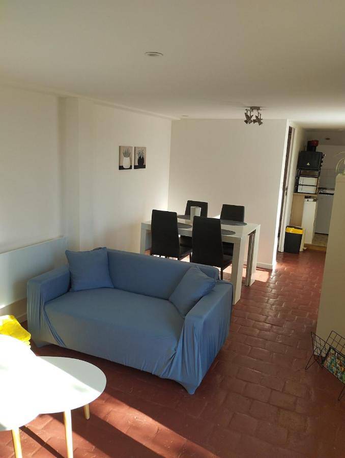 Gîte pour 2 personnes, avec jardin et terrasse à Genillé