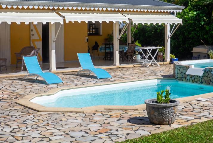 Chalet para 6 personas, con jardín y piscina - 1