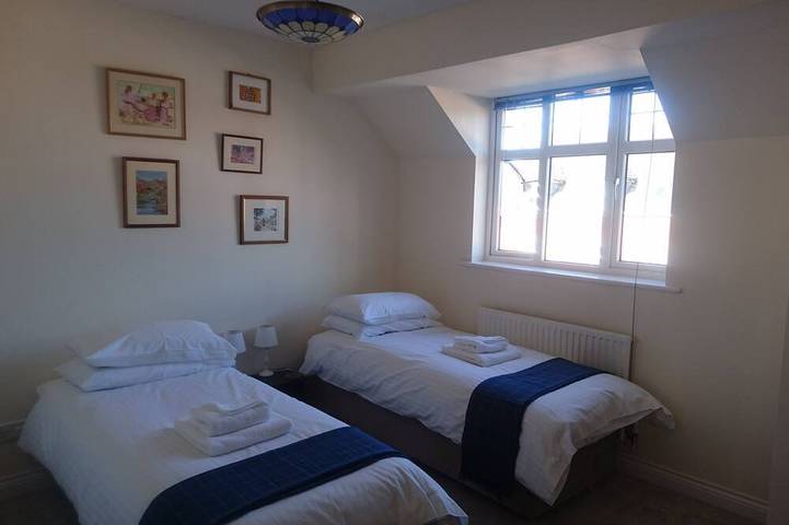 Sleeps 6, Parking, Great View. 3 Bedrooms, 4 beds, easy walk to town centry in Stratford upon Avon, Warwickshire