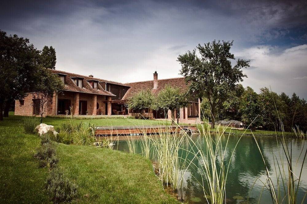 Private holiday villa, country house with land attached in Western Hungary in Apátistvánfalva, Vas megye