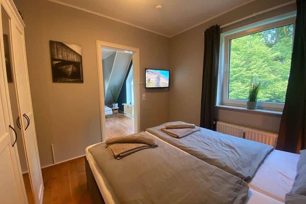 Ganze Wohnung, Fewo \"Lütt am See\" - Im Naturpark Mecklenburgische Schweiz, direkt am See. in Nienhäger Hütte, Krakow am See