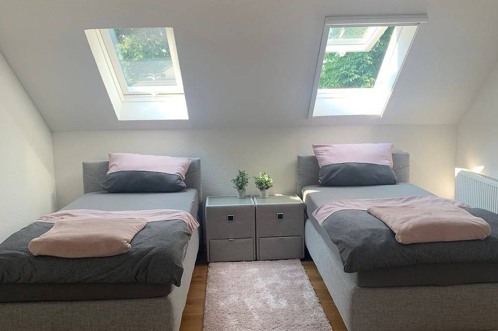 Ganze Wohnung, Oberwohnung - Kastanienhof in Wiegboldsbur, Südbrookmerland