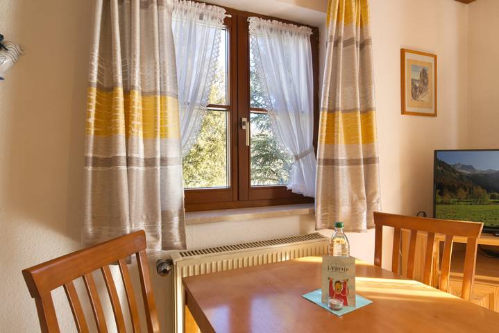 Ferienwohnung für 2 Personen, mit Balkon in Geigenbaumuseum Mittenwald - 4