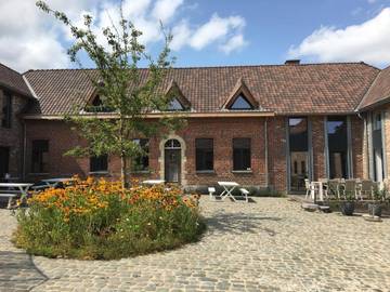Gîte pour 18 personnes, avec jardin à Herzele