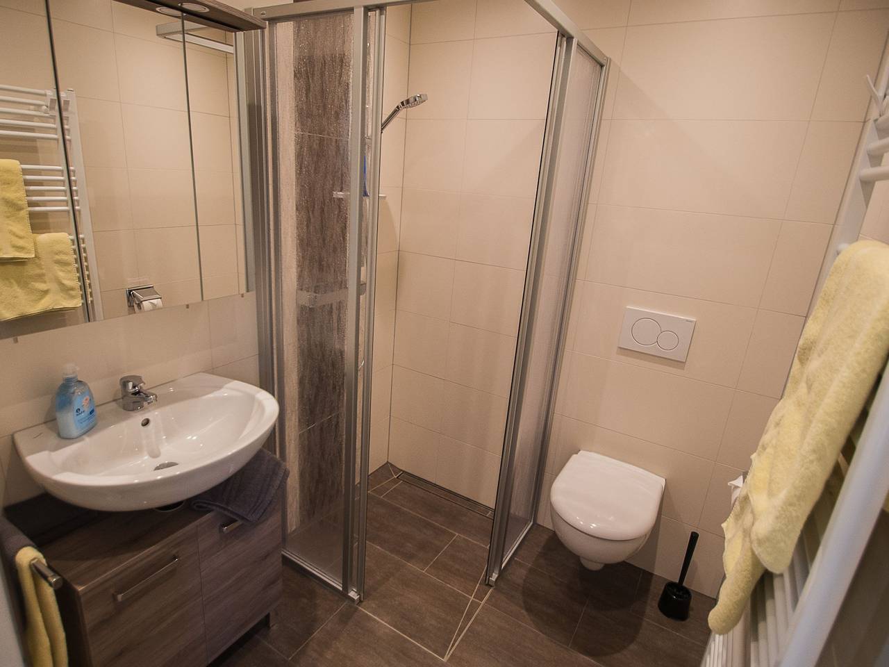 Ganze Wohnung, Holderstanzenhof: Ferienwohnung 'Bergblick' mit Bergblick, Gemeinschaftsterrasse und Wlan in Bad Peterstal-Griesbach, Mittlerer Schwarzwald