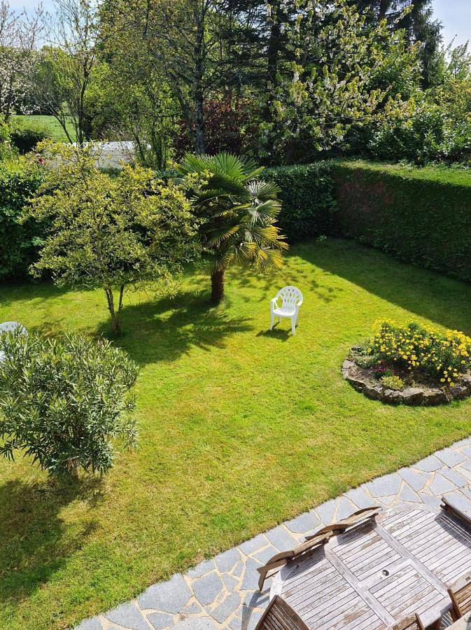 Location de vacances pour 8 personnes, avec jardin dans Saint Sauveur De Pierrepont - 3