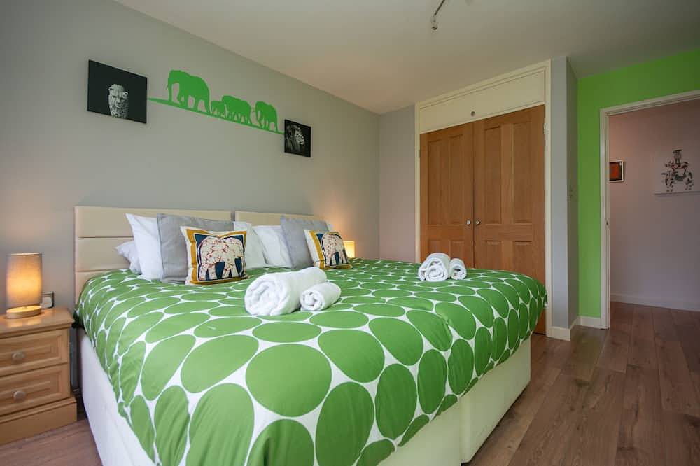 Ganze Wohnung, Two bedroom apartment with balcony dog friendly in Sandbanks, Poole