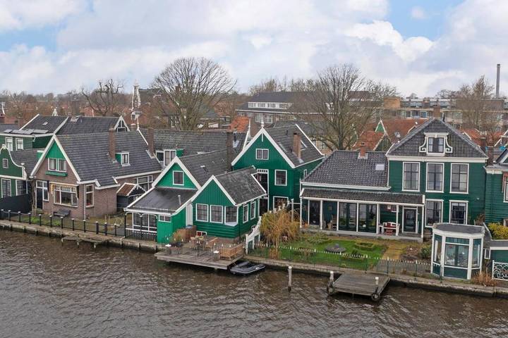 Vakantiehuis voor 6 personen, with Terras and Tuin as well as Uitzicht op het meer and Uitzicht in Zaanstad