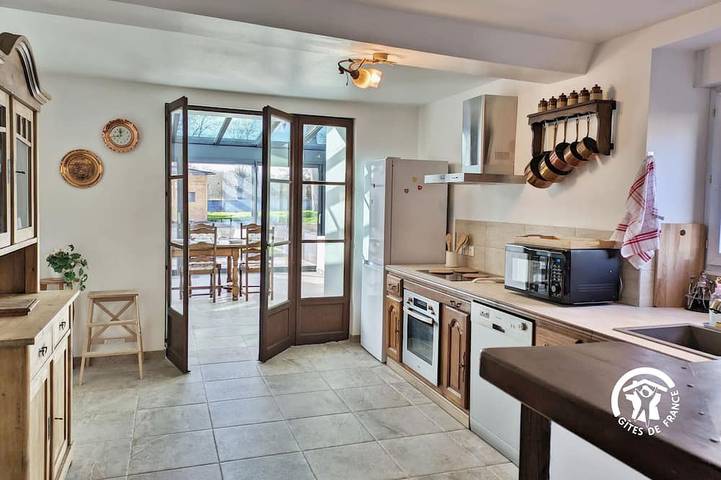 Gîte pour 8 personnes, avec jardin, animaux acceptés