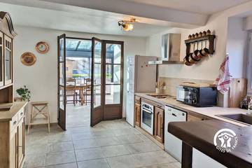 Gîte pour 8 personnes, avec jardin, animaux acceptés à Chammes