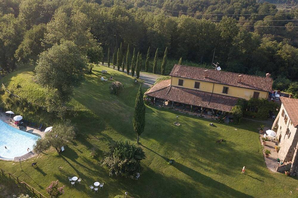 Schöne Ca 'del Bosco Bauernhaus in Lunigiana - Cipresso Apartment in Mulazzo, Val di Magra