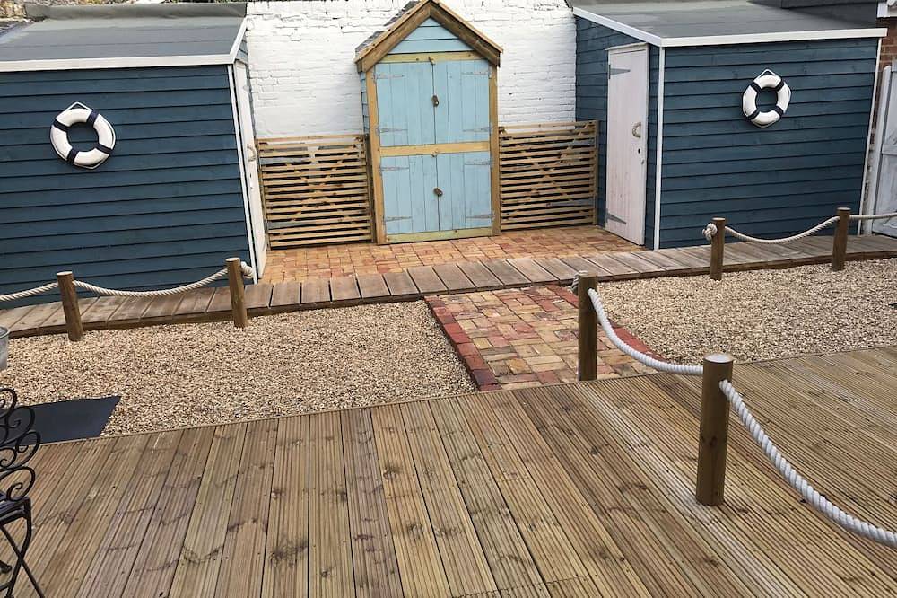Seaside Cottage with panoramic sea views. in Bournemouth, South West England