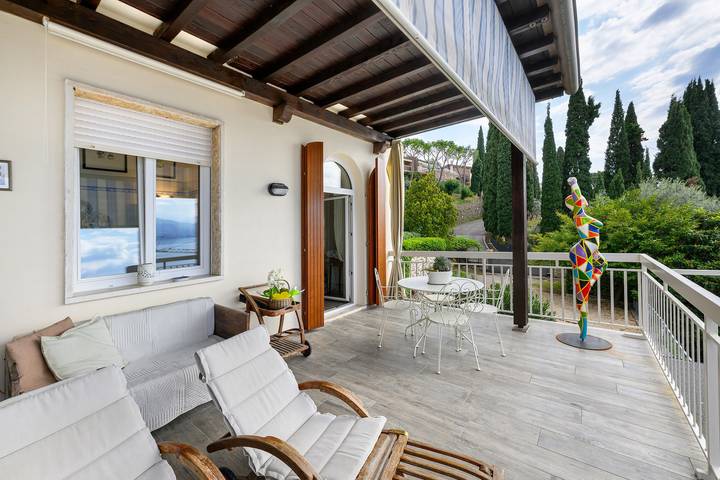 Ganze Wohnung, Ferienwohnung "Residenz La Mignon Romantic" am Gardasee in Torri del Benaco, Gardasee-Berge