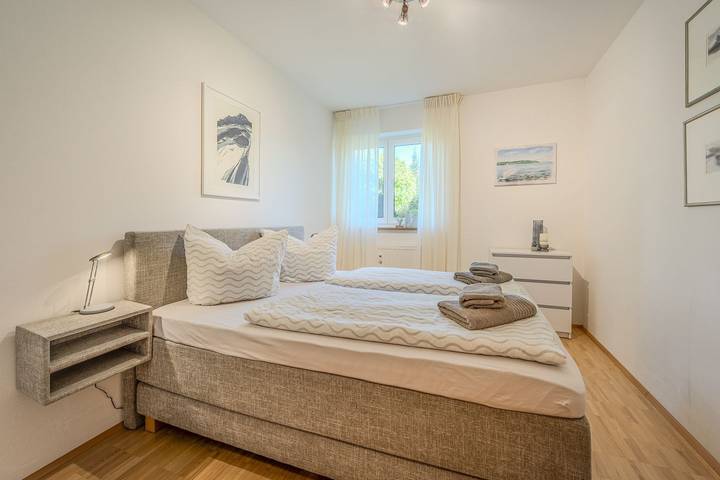 Apartamento inteiro, Relax & enjoy: Haubentaucher holiday apartment directly on the lake in Hemmenhofen in Hemmenhofen, Gaienhofen