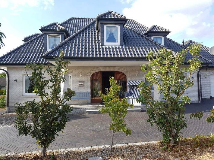 Ferienhaus für 6 Personen, mit Terrasse und Garten in Bunde - 3