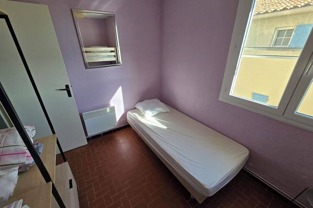 Entire apartment, Saintes Maries De La Mer: apartment/ flat - Les saintes maries de la mer in Saintes-Maries-de-la-Mer, Arles region