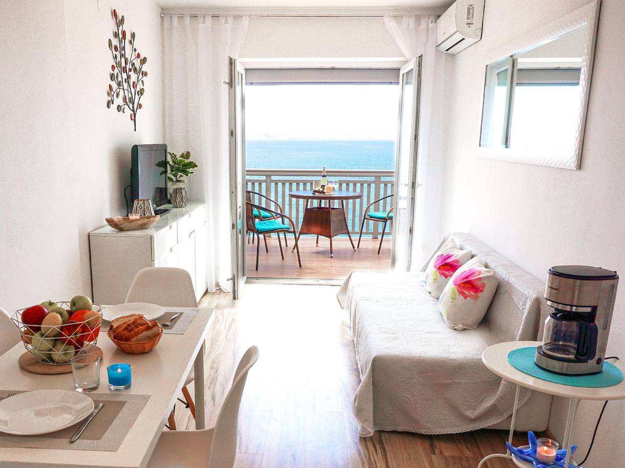 Ganze Ferienwohnung, Ferienwohnung "Sunset-Oase am Meer" in Cesarica, Naturpark Velebit