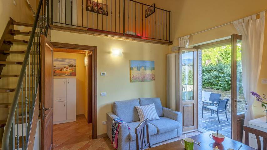 Appartamento vacanze per 5 persone, con giardino e terrazza nonché piscina in Montefeltro