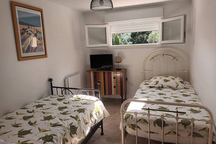 Gîte pour 4 personnes, avec jacuzzi et jardin, animaux acceptés à Brignoles - 3