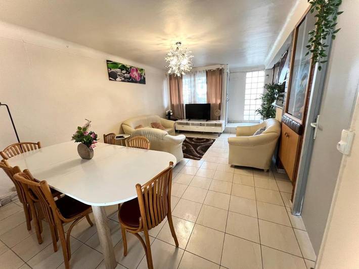 Location de vacances pour 9 personnes, avec jardin à Bondy - 4