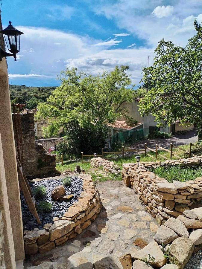Gîte pour 2 personnes, avec Balcon ainsi que Terrasse et Jardin à Lagarde-Paréol - 2
