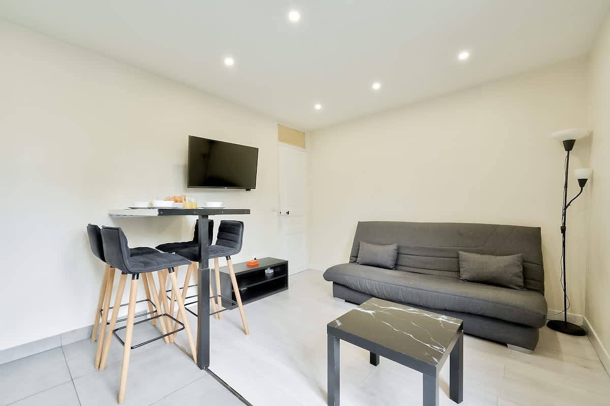 Appartement entier, Cozy T2 in Nanterre – Close to La Défense & Paris in Nanterre, Hauts-de-Seine