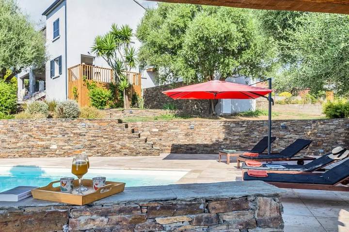 Maison de vacances pour 8 personnes, avec jardin et piscine à Furiani