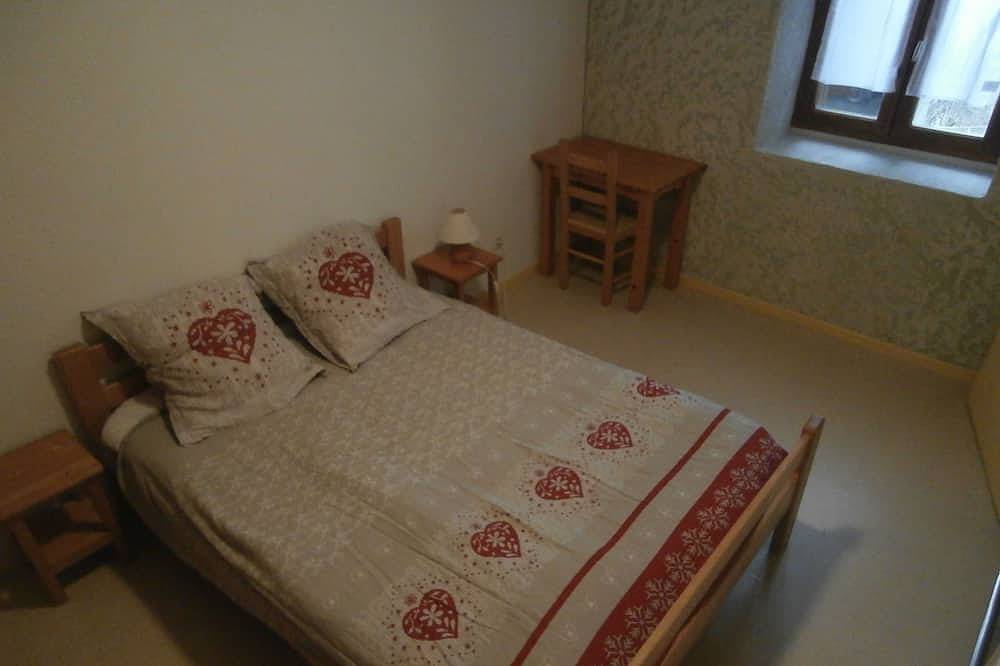 Entire apartment, Just 5 minutes from the Domaine des Sybelles! Fully equipped apartment with view. in Saint-Colomban-des-Villards, Saint-Jean-de-Maurienne region