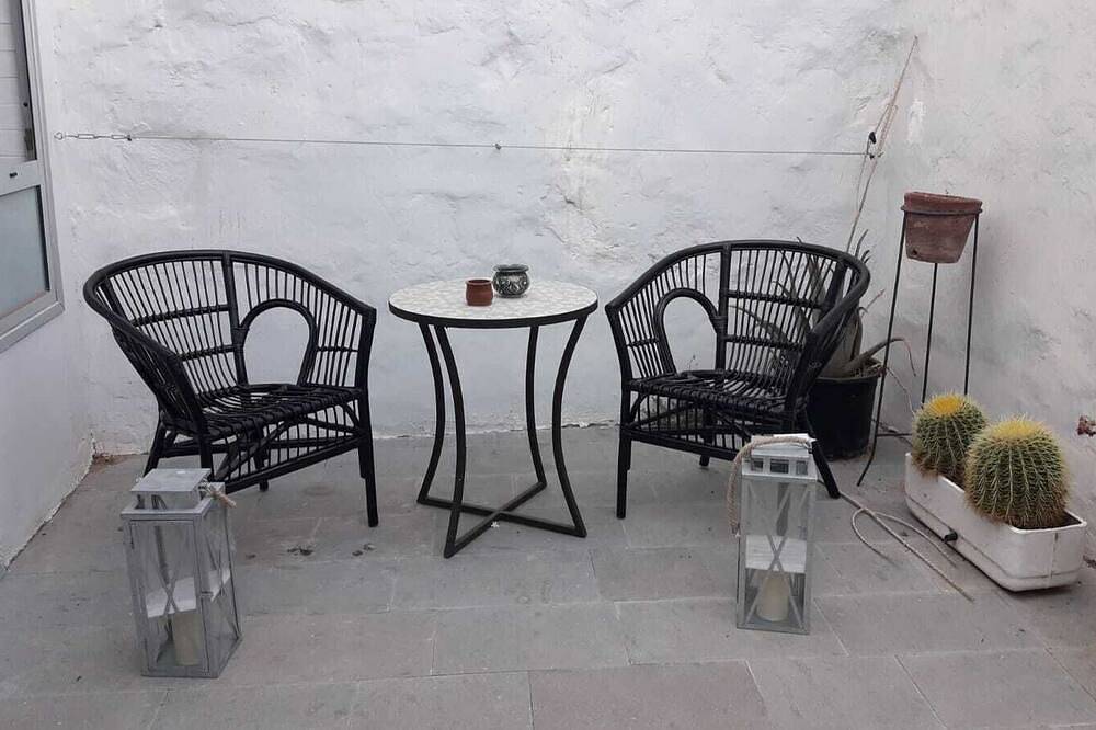 Restored 18th century house, terrace, garden and organic garden. in Ingenio, East Gran Canaria