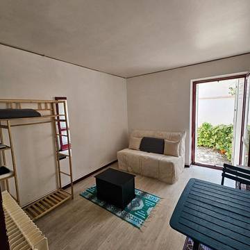 Gîte pour 2 personnes, avec jardin dans Basilique Saint-Seurin de Bordeaux