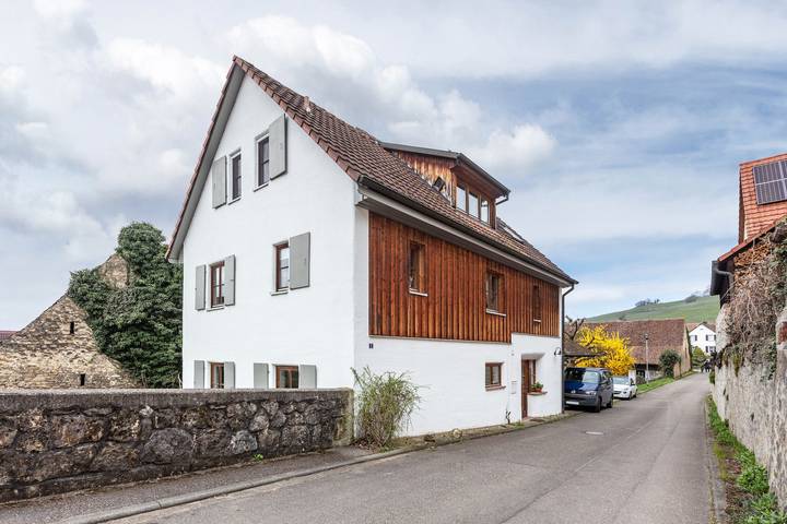 Appartement entier, Appartement "Sonnige Wohnung" avec terrasse privée et Wi-Fi in Efringen-Kirchen, Forêt-Noire du Sud