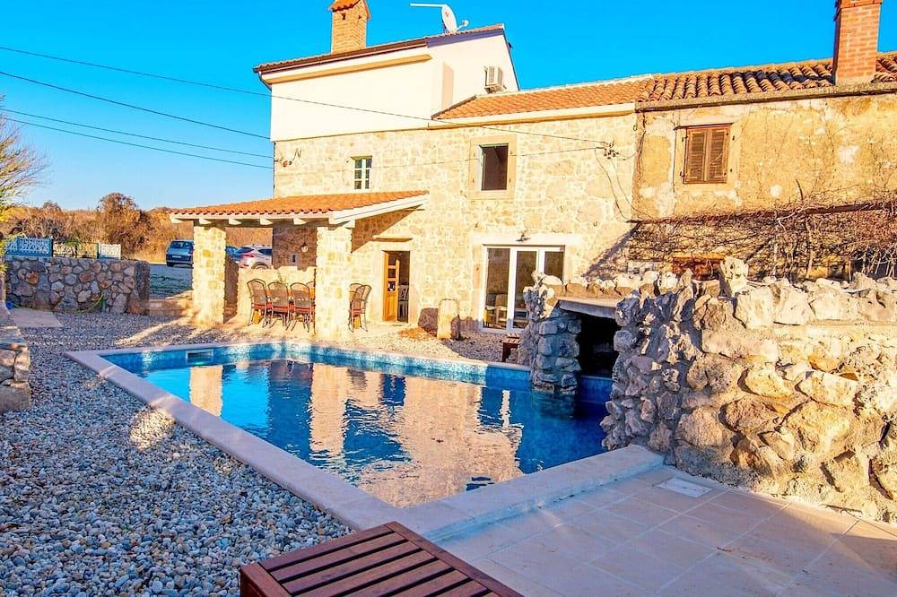 Casa vacanza a Garica a partire da 279€ a notte