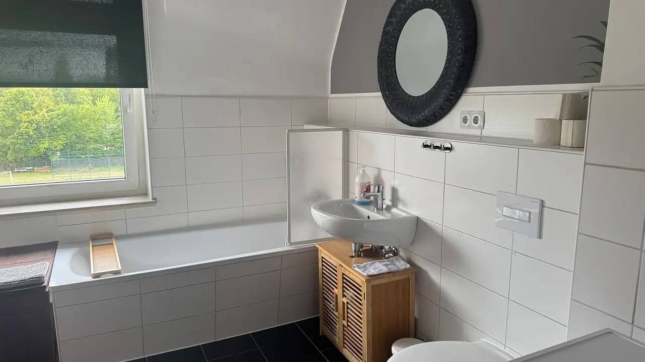 Ganze Ferienwohnung, Ferienwohnung für 5 Personen (59 m²) in Halle (Saale) in Halle, Saale-Unstrut