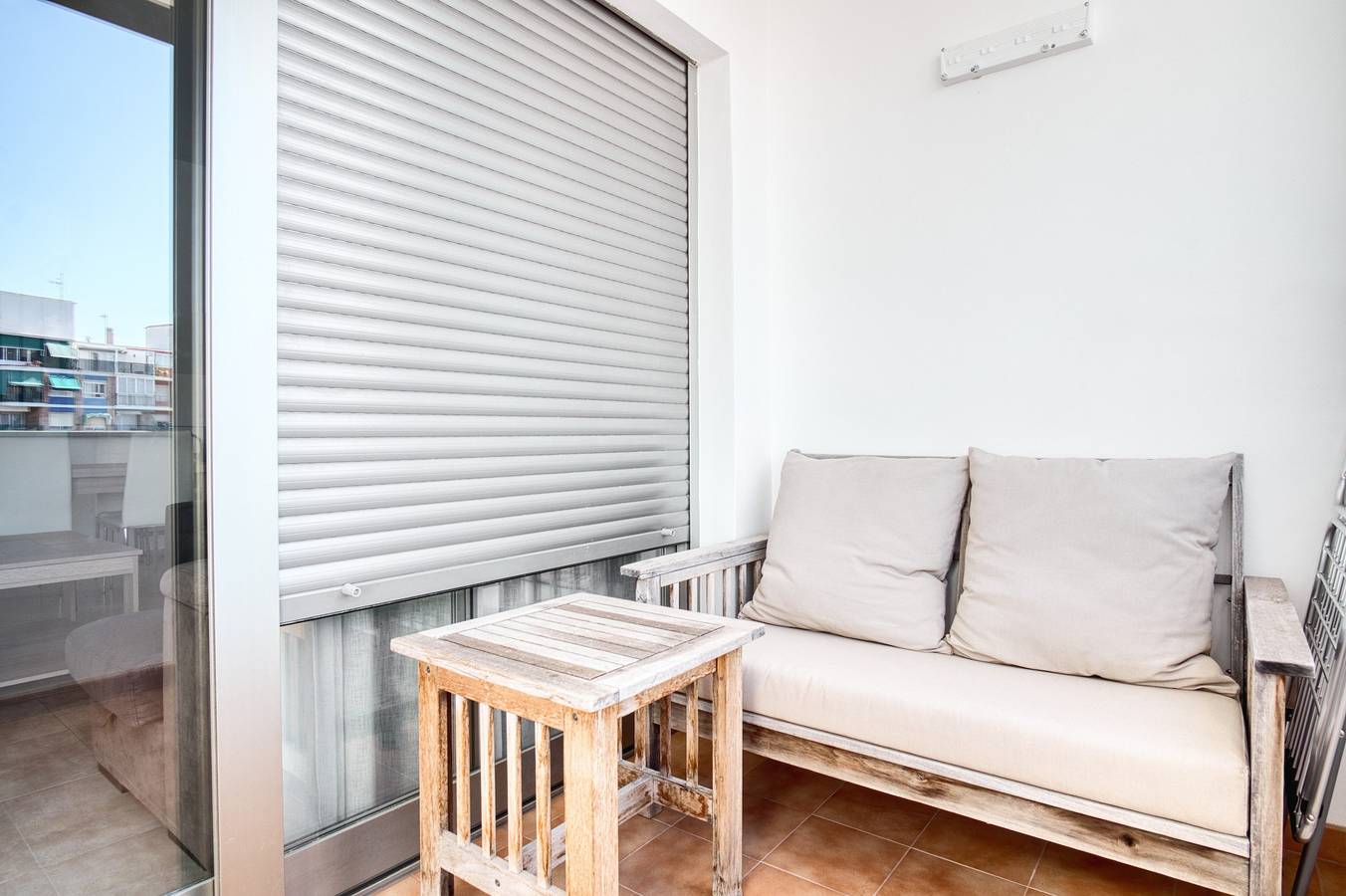 Entire apartment, Apartment 'Ático El Castell' with Mountain View, Wi-Fi and Air Conditioning in Playa Carrer La Mar, el Campello