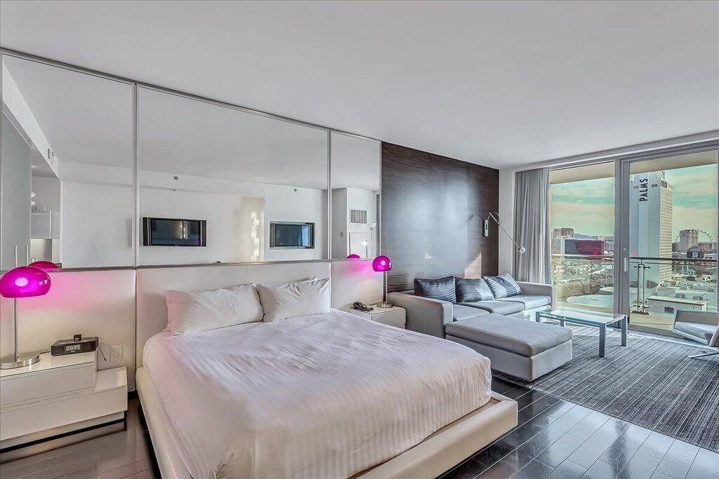 Ganze Wohnung, Palms Place Luxury Studio Suite- Strip View with a Balcony in Paradise, Nevada