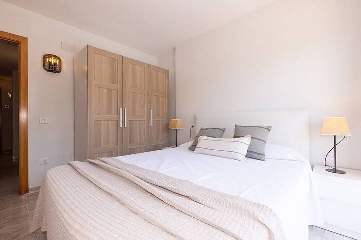 Entire apartment, Beachfront apartment for families with pool · Uhc Arco Del Sol 210 in Platja de l'Arenal (Vandellòs i l'Hospitalet de l'Infant), Vandellòs i l'Hospitalet de l'Infant