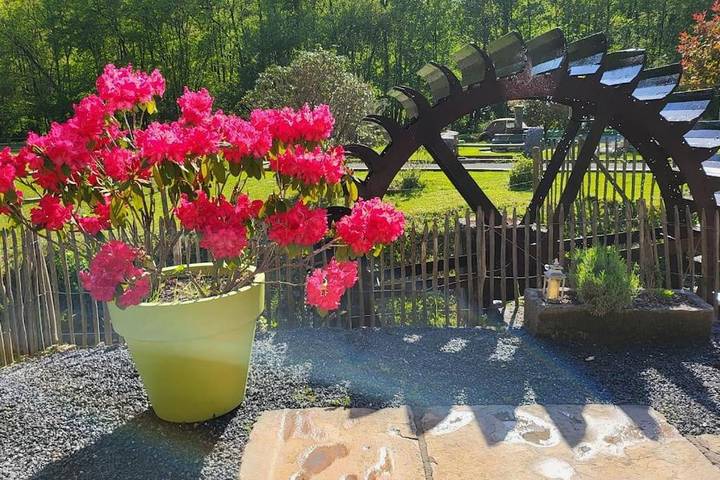 Maison de vacances pour 15 personnes, avec Jacuzzi ainsi que Jardin et Piscine à Les Hautes-Rivières