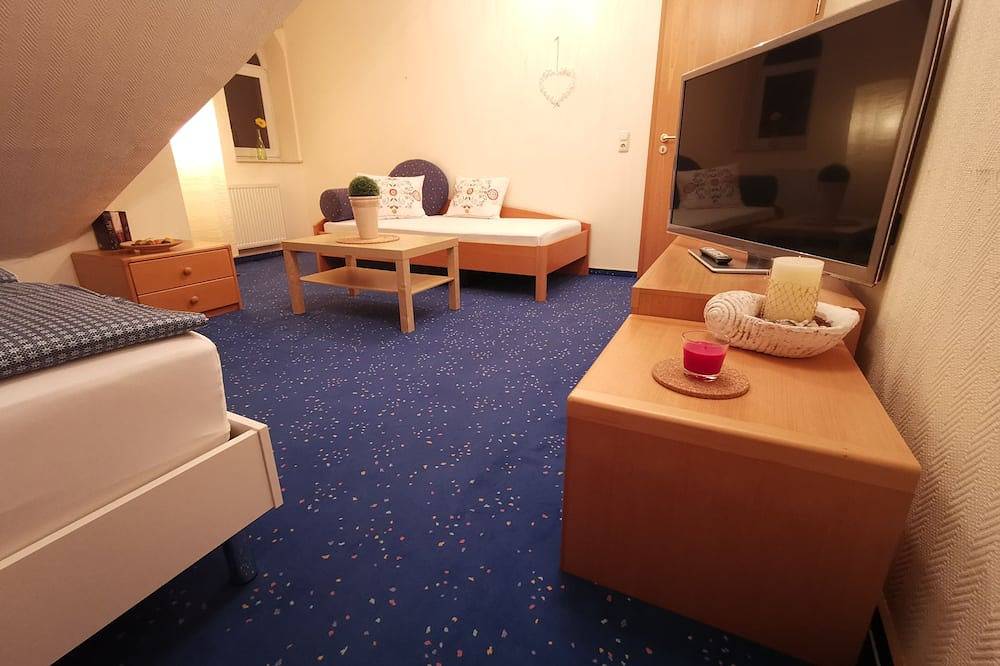 Ganze Wohnung, Hochwertig eingerichtete idyllische Landhauswohnung im historischen Rinteln in Rinteln, Landkreis Schaumburg