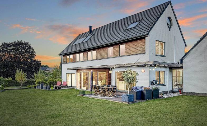 Gîte pour 3 personnes, avec Jacuzzi et Terrasse ainsi que Jardin et Vue à Incourt