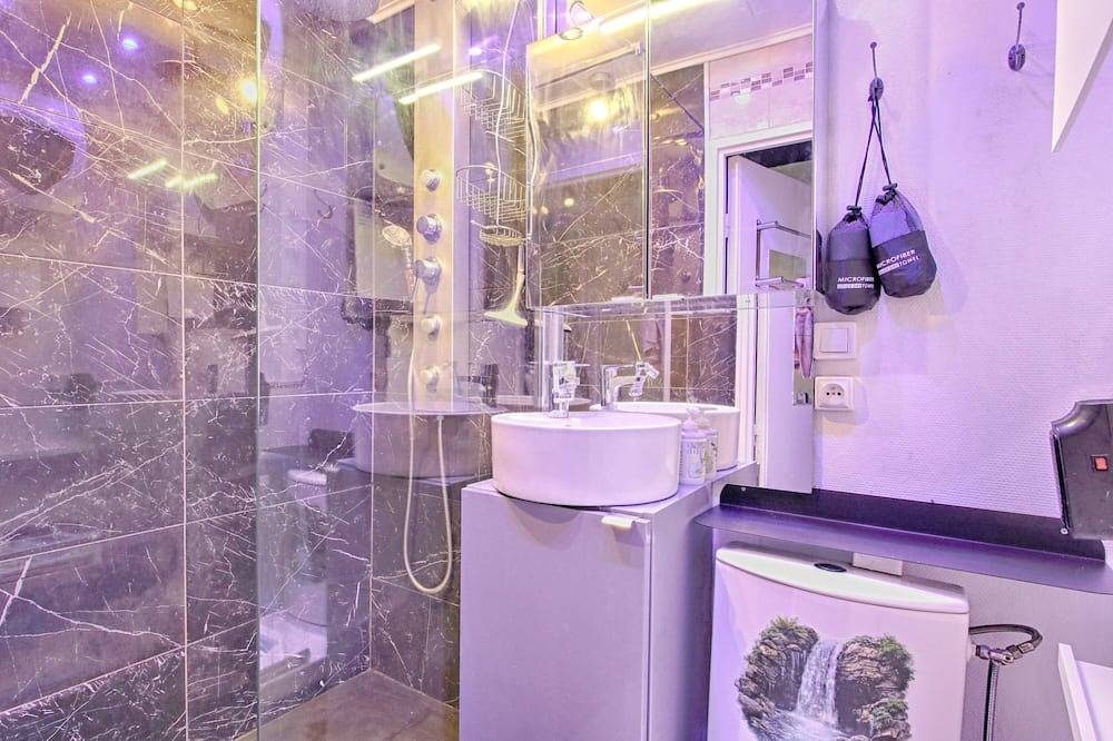 Entire apartment, L'Espace Calme et Sérénité - Studio proche métro in Ivry-sur-Seine, Val-de-Marne