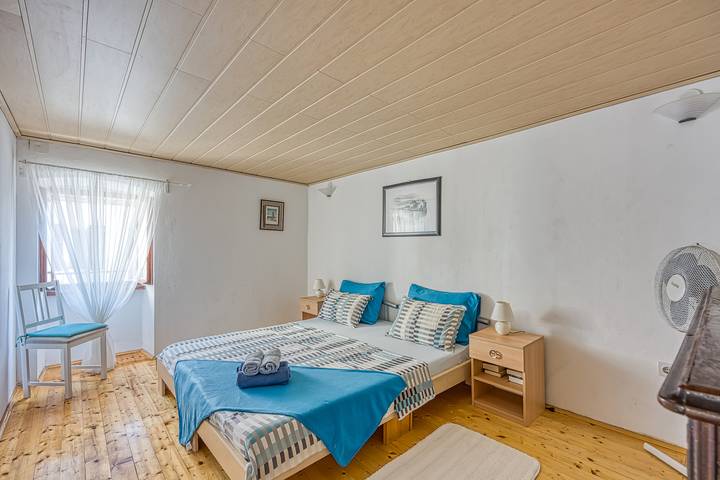 Ganze Wohnung, Beli Old Town 2Br Apartment /w Terrace in Cres Stadt, Cres