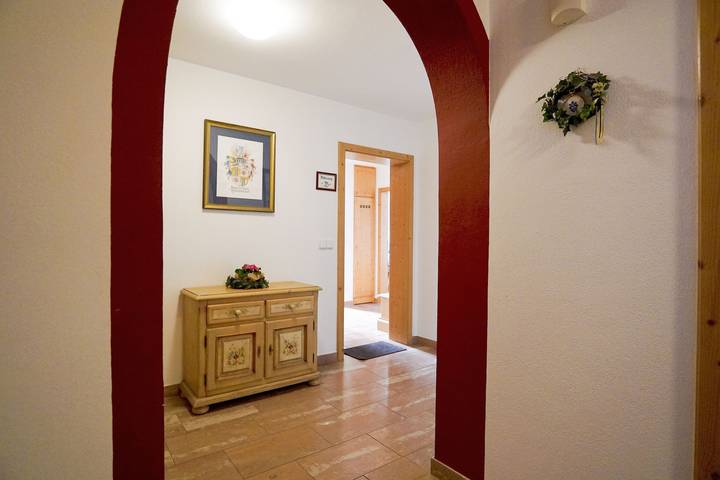 Ganze Ferienwohnung, Haus Ambros - Ferienwohnung klein (C) 42 qm, 1 Schlafzimmer, Wohnküche, Balkon in Piding, Berchtesgadener Alpen