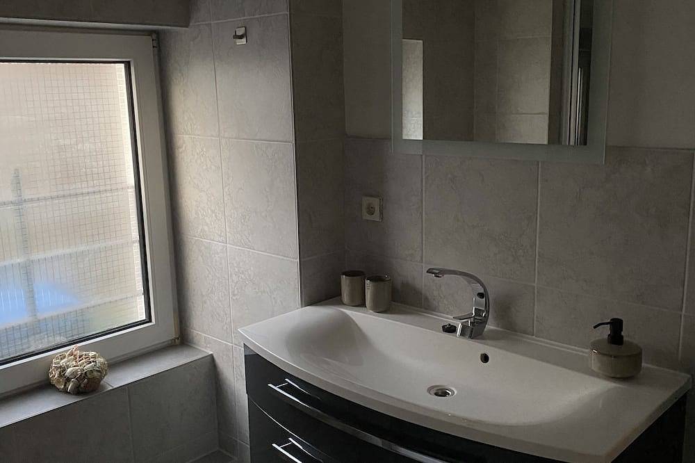 Ganze Wohnung, Schöne Gästewohnung in gemütlichem Ambiente in ruhiger Lage von Altenburg in Altenburg, Ostthüringen