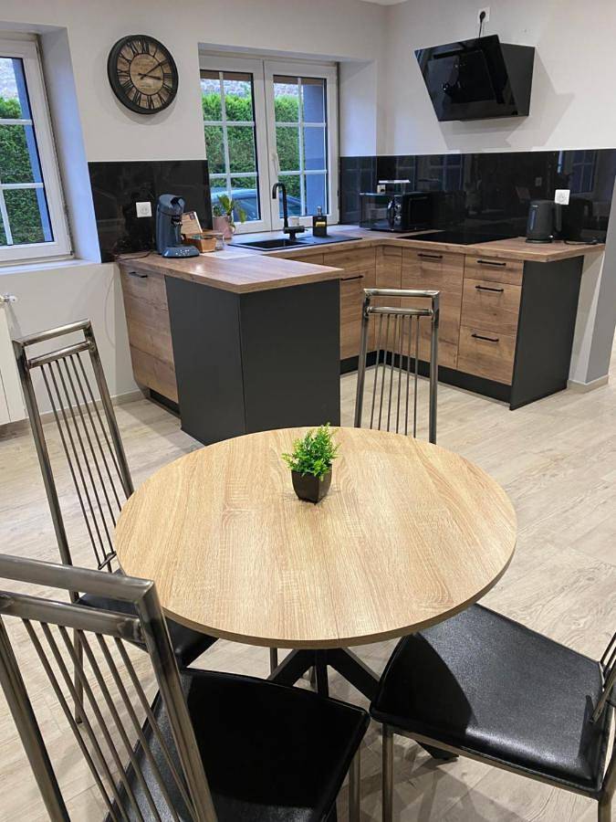 Gîte pour 2 personnes, avec terrasse dans Bisten En Lorraine