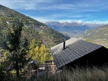 Maison de campagne pour 4 personnes, avec terrasse ainsi que jardin et vue, animaux acceptés à Hérémence